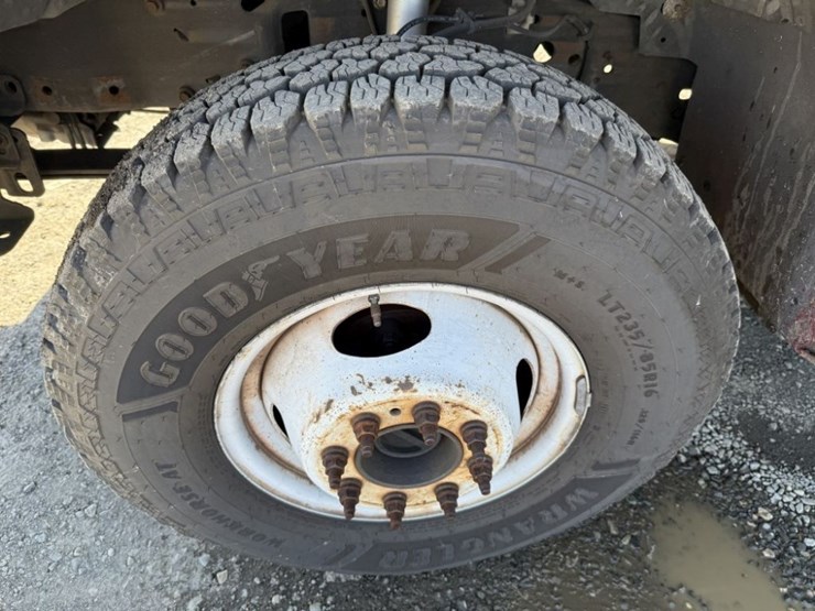 2001-ford-f350-image-16