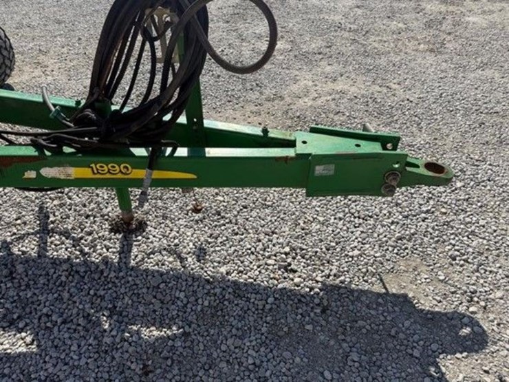 2010-john-deere-1990-image-39