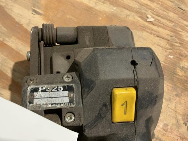 #100-•-fromm-battery-bander-image-4
