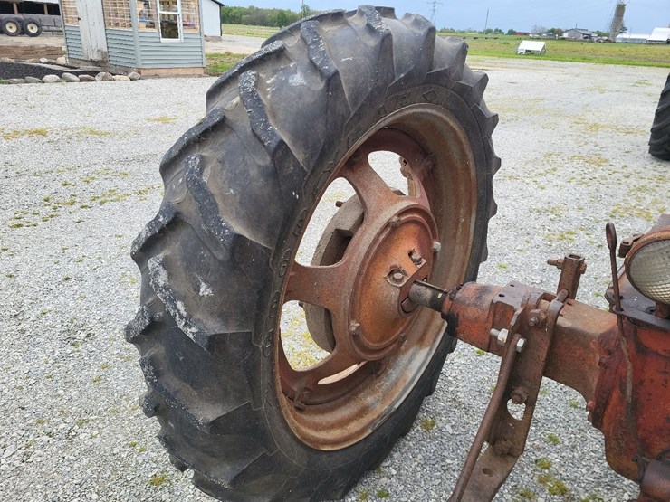 1946-farmall-h-tractor-image-18
