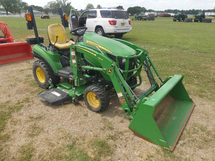 john-deere-1023e-image-2