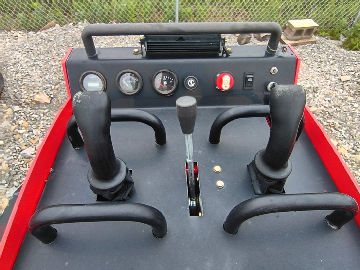 #24717-•-2025-scl-850-mini-skid-steer-image-5