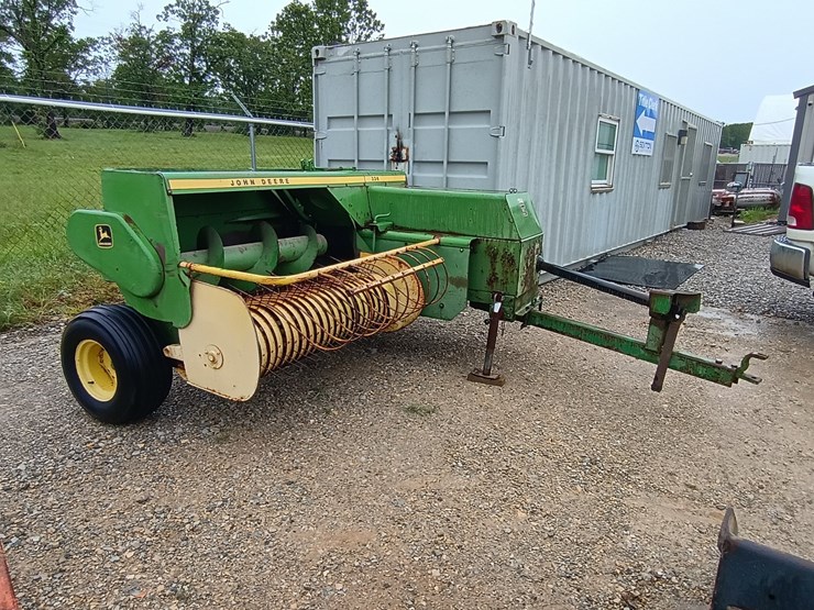 john-deere-336-image-7