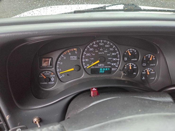 2001-chevrolet-3500-image-34