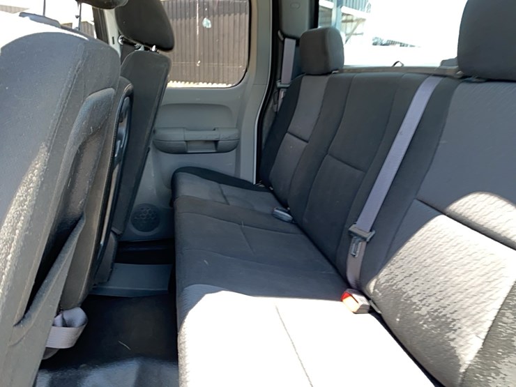 2013-chevrolet-2500-image-51