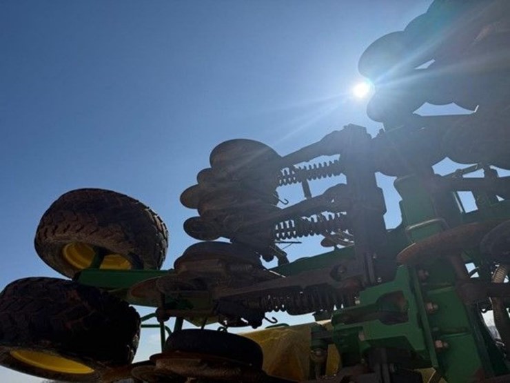 2010-john-deere-1990-image-49