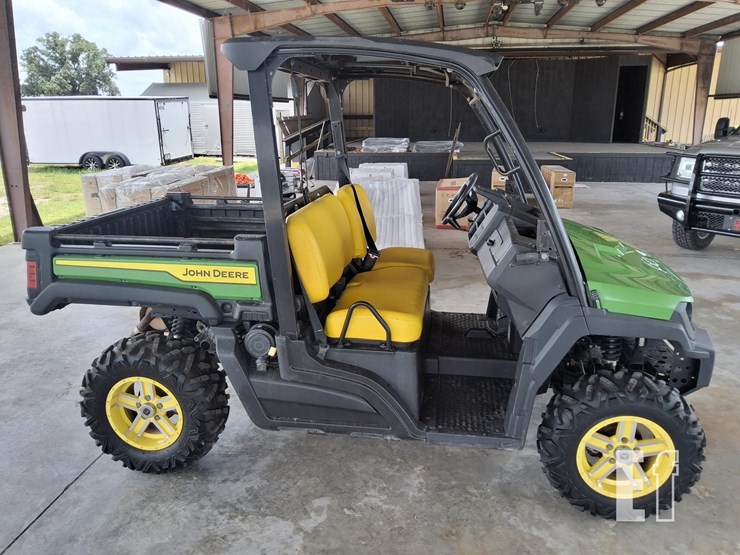 2022-john-deere-gator-xuv-835e-image-4