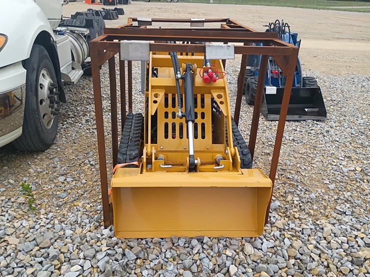#24719-•-2025-ggma-gg385-mini-skid-steer-image-2