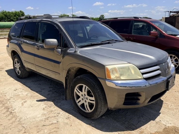 2005-mitsubishi-endeavor-image-3
