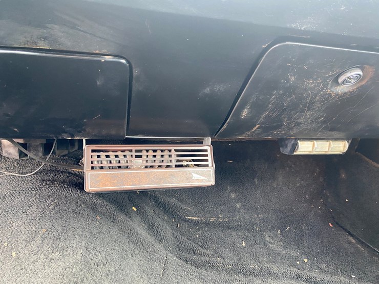 #132-•-1973-buick-electra-225-(title-in-delay)-(nitke-yard-mosinee,-wi)-image-42