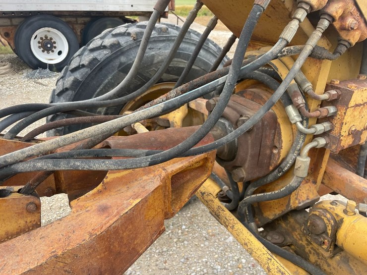 caterpillar-12g-image-28