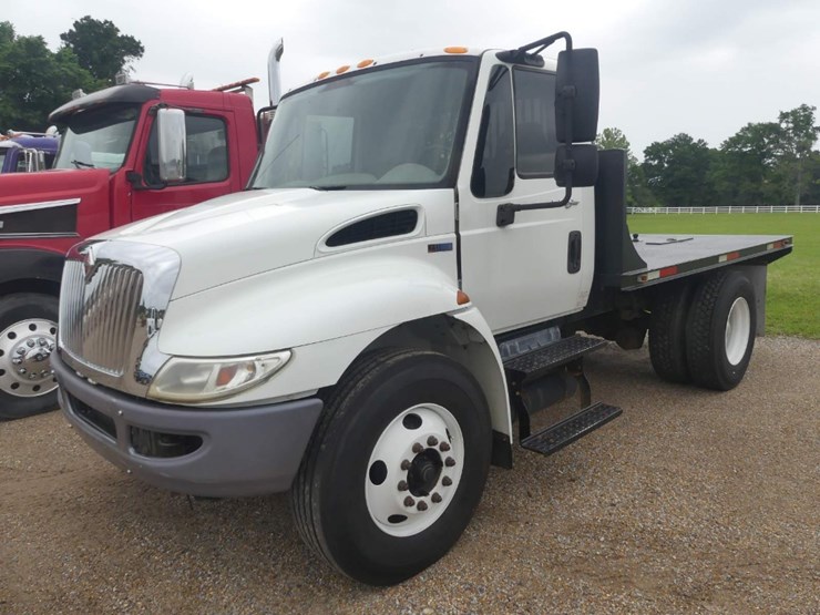 2012-international-durastar-4300-image-1