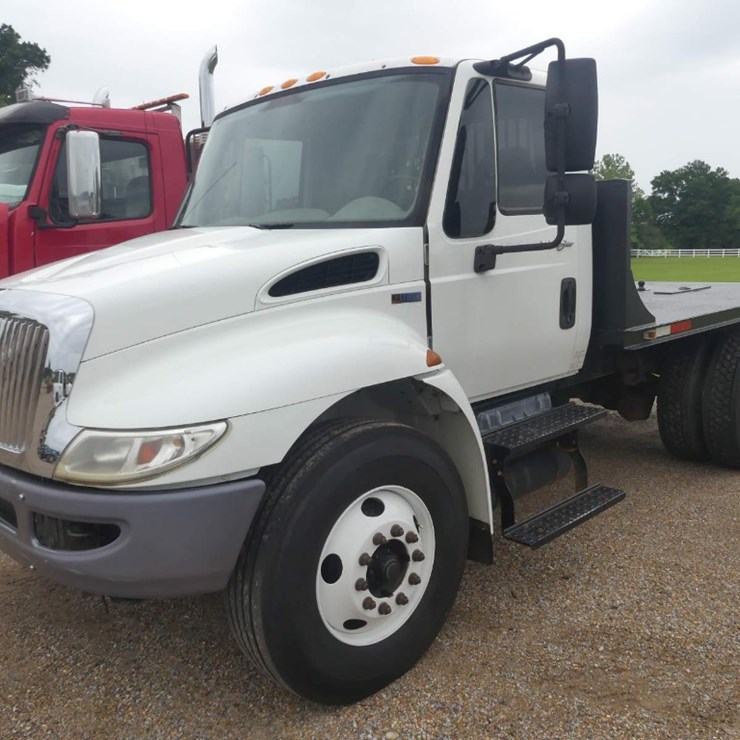 2012 INTERNATIONAL DURASTAR 4300