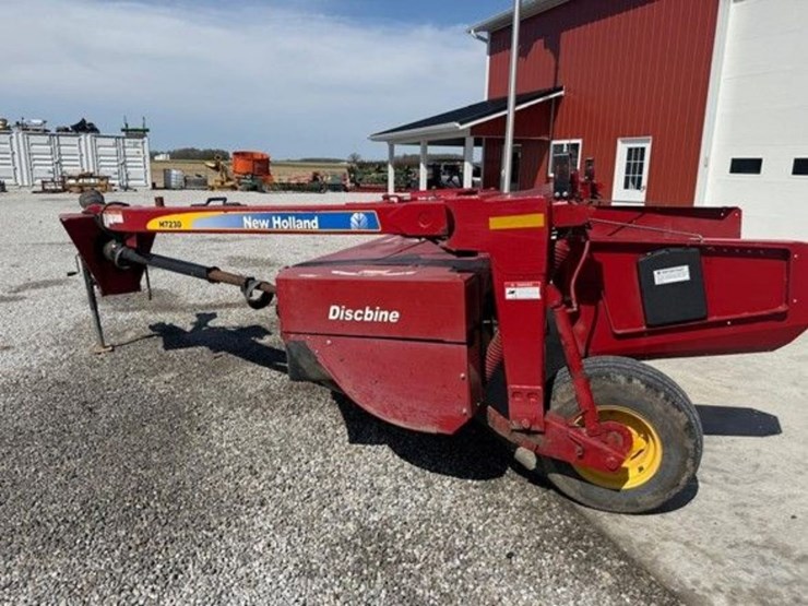 2015-new-holland-7230-discbine-image-47