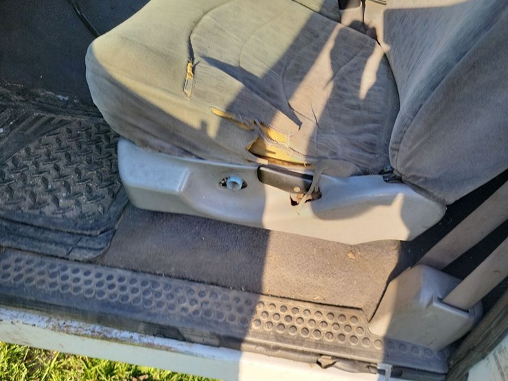 1999-ford-f350-image-40