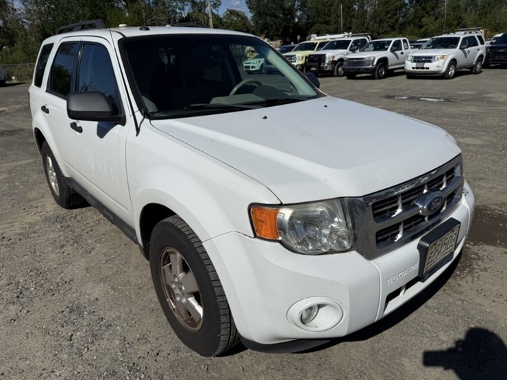2012-ford-escape-image-2