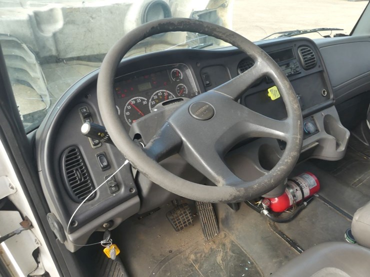 2004-caterpillar-c7-image-15