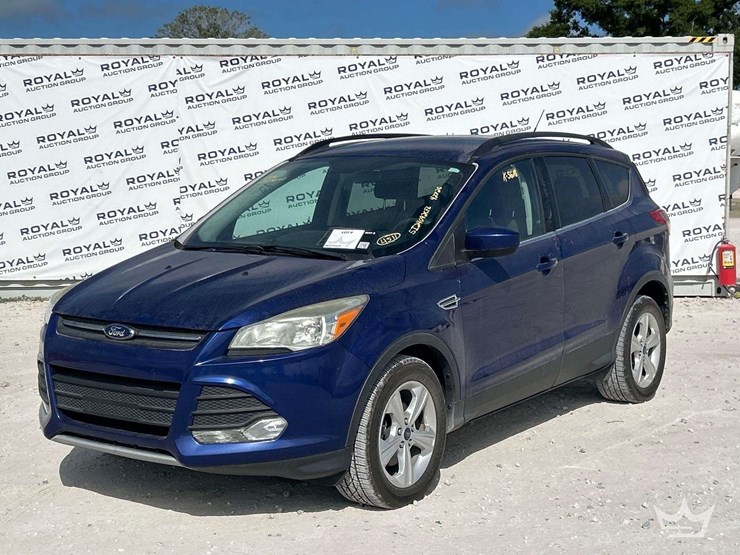 2016-ford-escape-se-image-1