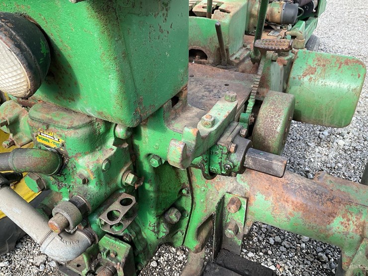 john-deere-b-image-35