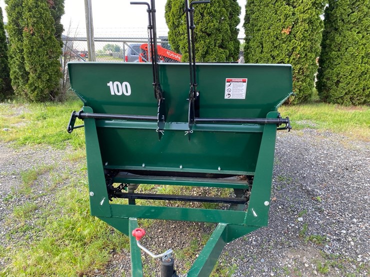 lancaster-elite-100-manure-spreader---like-new-image-7