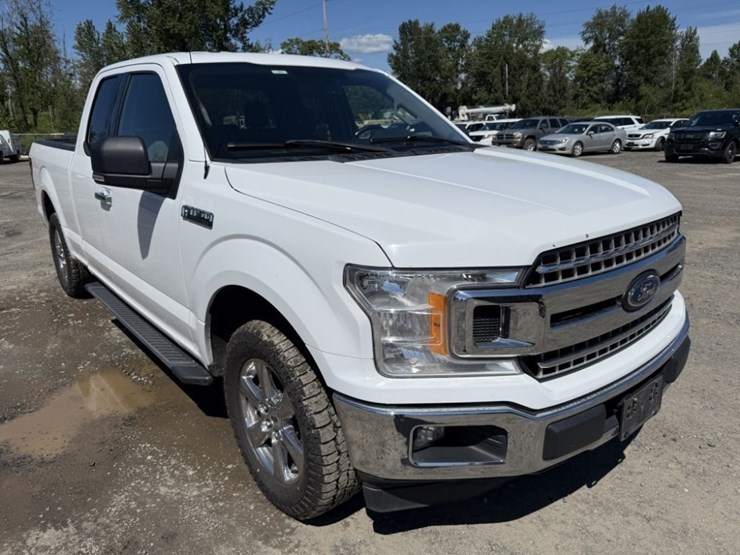 2018-ford-f150-xlt-image-2