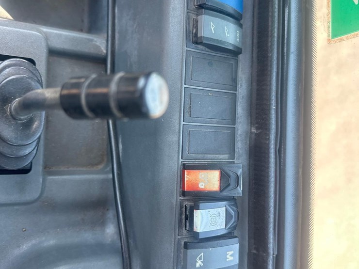 2011-hyundai-hl730-9-image-37