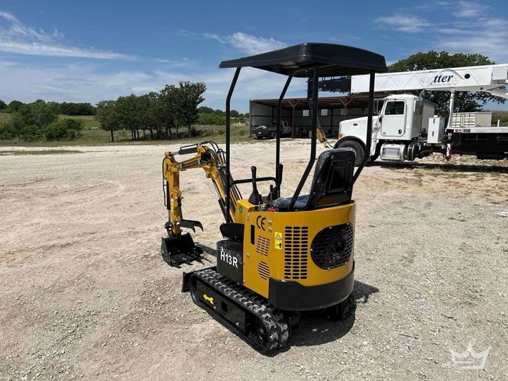 mini-excavator-image-2