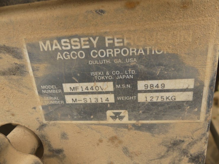 massey-ferguson-1440v-image-11