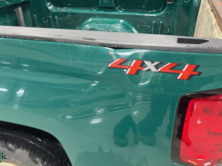 2018-chevrolet-silverado-1500-image-30