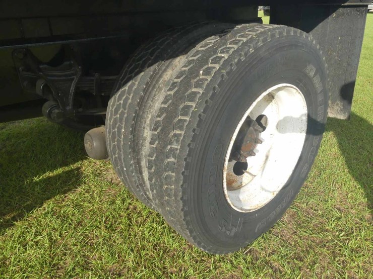 2004-ford-f750-image-5