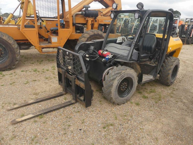 jcb-515-40-image-1