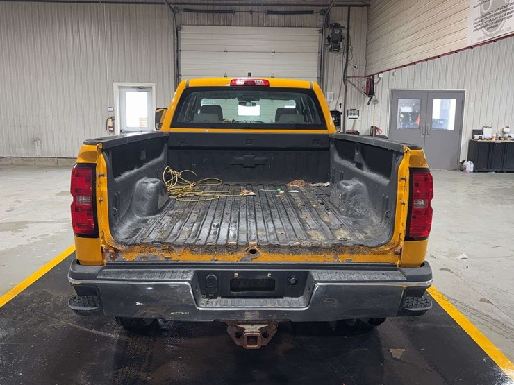 2016-chevrolet-silverado-3500hd-image-8