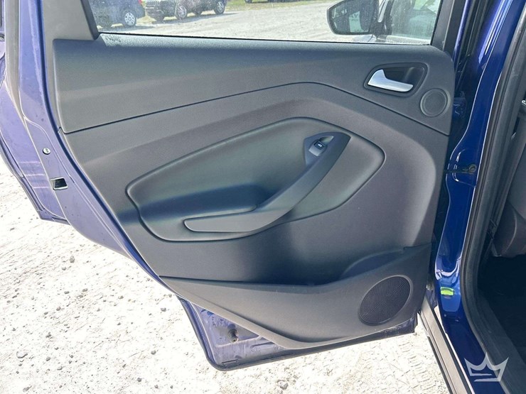 2016-ford-escape-se-image-20