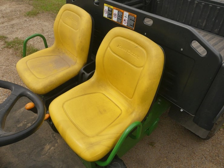 2024-john-deere-gator-image-7