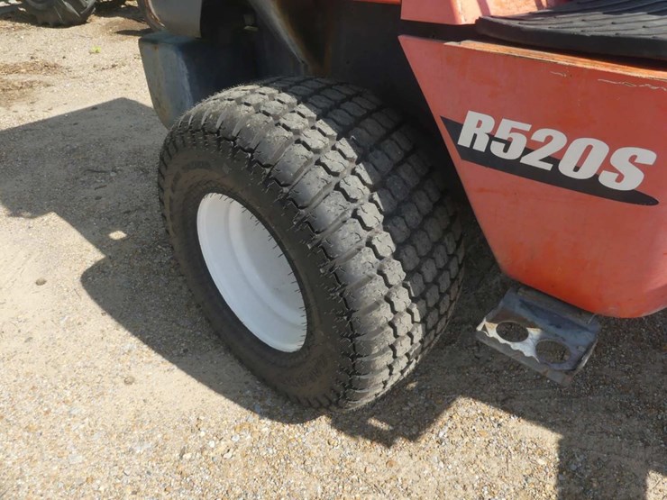 kubota-r520s-image-10