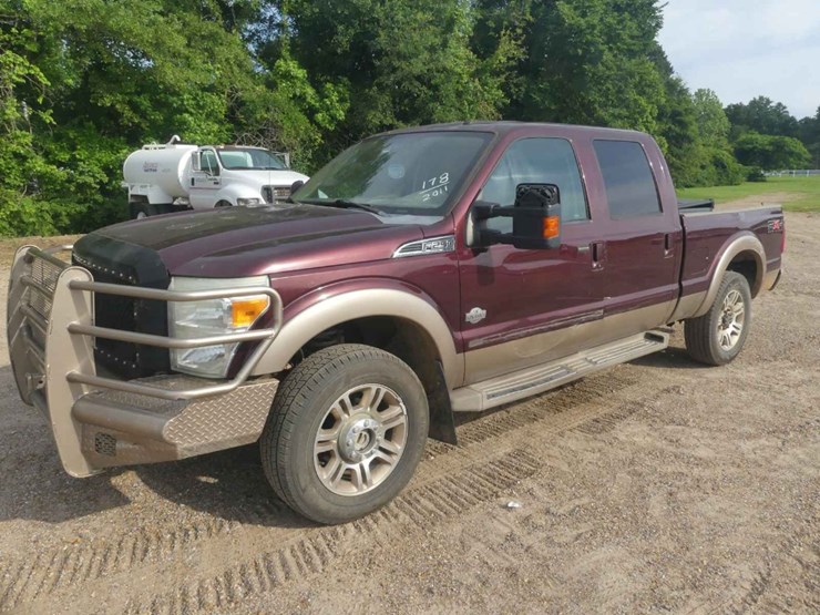2011-ford-f250-image-1