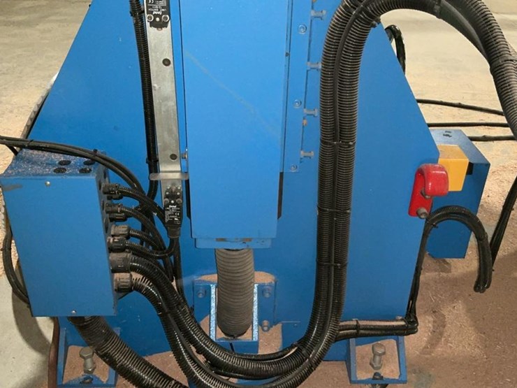 #185-•-2015-kentwood-hbr-300-horizontal-resaw-image-50