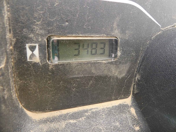 2024-john-deere-gator-image-9