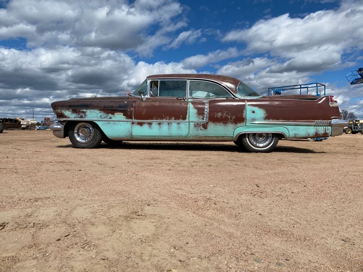#109-•-1956-cadillac-de-ville-sedan-(title-in-delay)-(nitke-yard-mosinee,-wi)-image-9