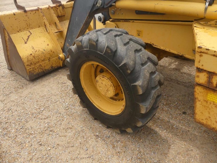deere-410j-image-8