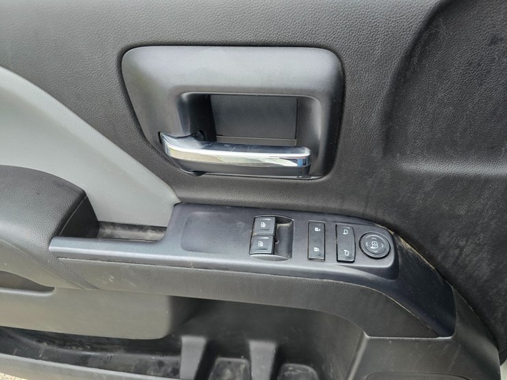 2021-chevrolet-silverado-6500hd-image-58