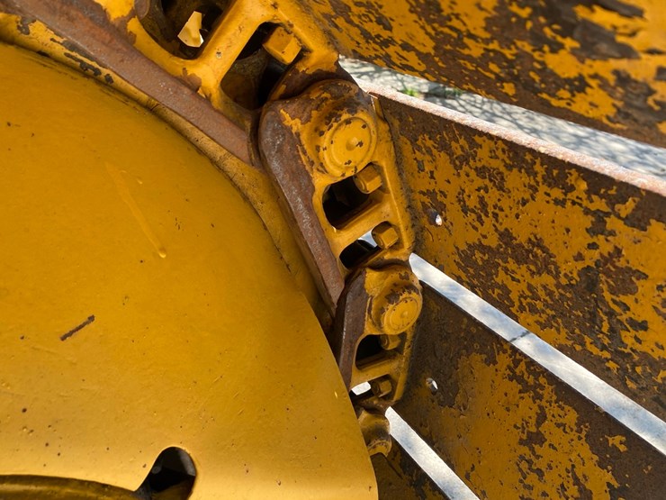 caterpillar-d4-image-38