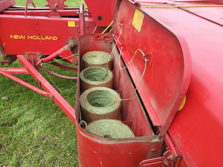 new-holland-273-image-31