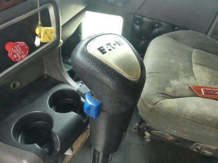 2007-kenworth-t800-image-25