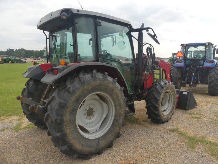 2018-massey-ferguson-4707-image-3