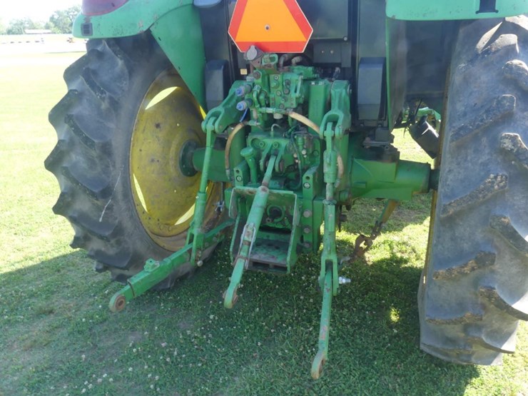 2011-john-deere-6230-image-4