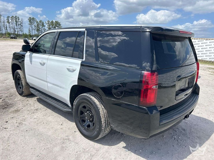2019-chevrolet-tahoe-image-4