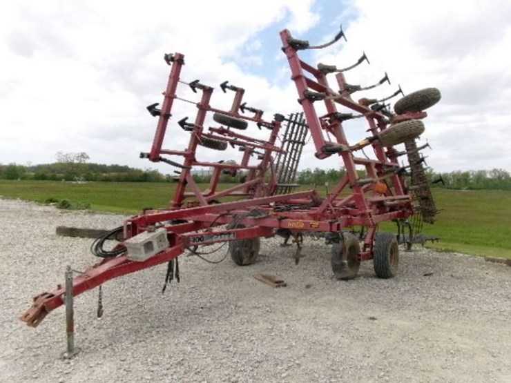 case-ih-4300-image-1