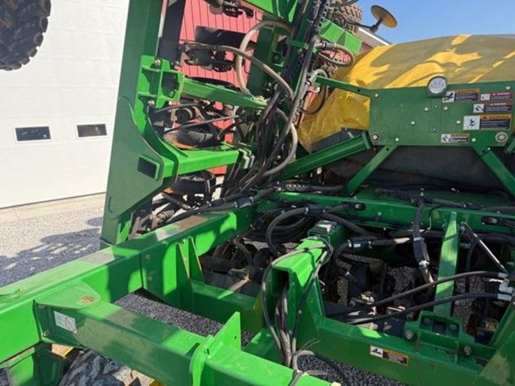 2010-john-deere-1990-image-31