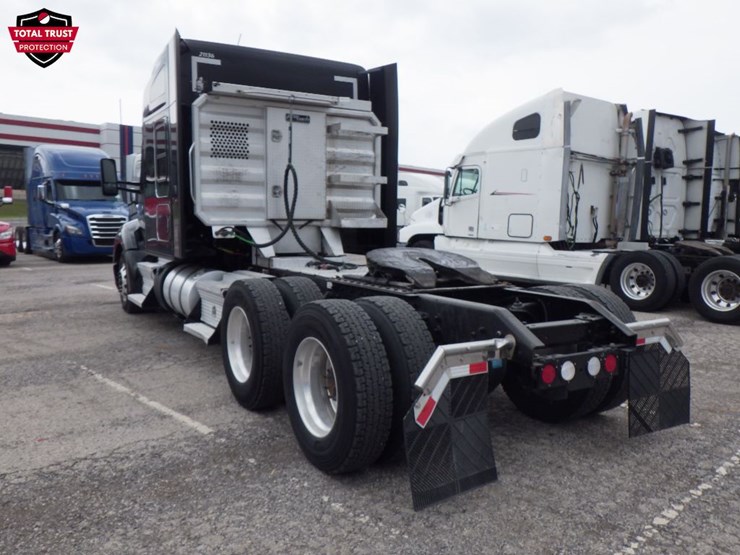 2022-kenworth-t680-image-12